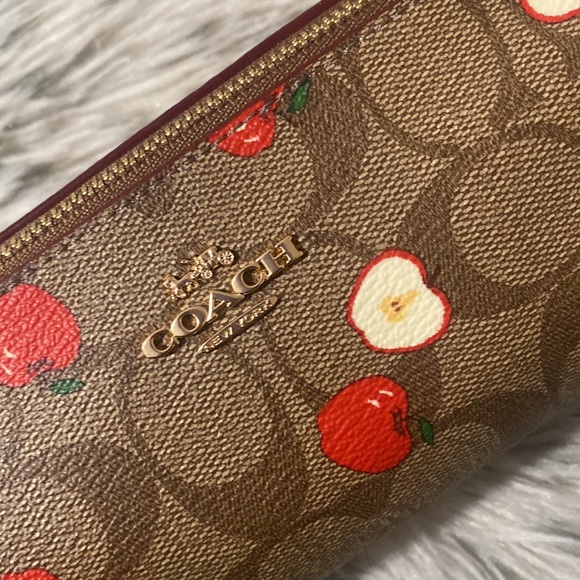 Coach Apple style purse - Picture 2 of 4